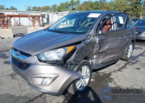 2013 Hyundai Tucson Limited z USA, uszkodzony, nr VIN KM8JUCAC2DU605795